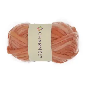Charmkey high quality supplier multiple color super chunky hand knitting yarn crochet 100 wool yarn for diy sweaters bags