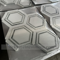 Mosaïque de marbre blanc Calacatta en forme d'hexagone classique, jet d'eau, pour la décoration de hall d'hôtel en extérieur