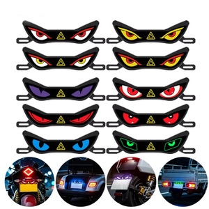 Lampe de plaque d'immatriculation universelle pour moto, LED œil de démon, clignotante, étanche, à fixer à l'arrière, accessoire de modification - Product Image 1