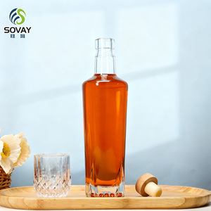 Botella de Vidrio Transparente de 500ml, 700ml, 750ml, Diseño Único Personalizado, Fabricada en China, para Licores, Ron, Tequila, <span class=keywords><strong>Vodka</strong></span> de Bayas de Junipa - Product Image 2