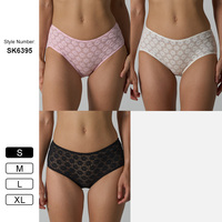 Celana Dalam Wanita Model Boxer Pinggang Sedang, Renda Bunga Putih, Tipis, Transparan, Bernapas, Bahan Katun Nilon
