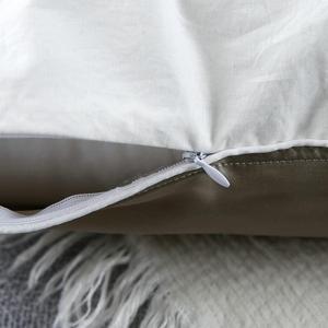 Sarung bantal rumah <span class=keywords><strong>Satin</strong></span> sutra kualitas tinggi 100% dengan ritsleting sarung bantal sisi tunggal warna Solid kustom pola murni - Product Image 4