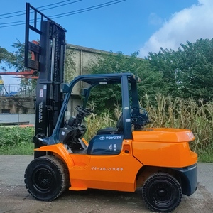 Chariot élévateur Toyota 4.5 tonnes d'occasion au Japon avec hauteur de levage de 3m 4.5m 6m Chariot élévateur diesel Toyota 4.5 tonnes en vente - Product Image 5