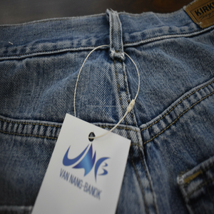 Banok Ito Lox C alta calidad Vietnam poliéster sostenible ecológico parte del cuerpo prendas cadena etiquetas colgantes 12cm culata - Product Image 1