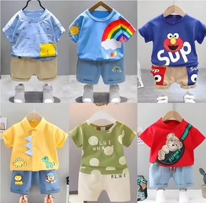 Lot de Vêtements d'Été pour Enfants en Gros – Assortiment de Shorts, Ensembles Dinosaures et Surf, Robes Florales et à Pois en Coton - Product Image 3
