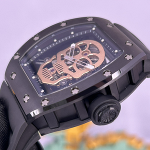 Reloj Mecánico Automático de Lujo con Esqueleto Visible, Caja de Fibra de Carbono Negra en Forma de Tonneau, Correa de Silicona, Venta al por Mayor - Product Image 3