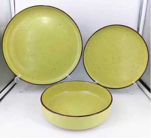Vente en gros de la marque HIXIN, vaisselle en céramique durable de qualité supérieure, ensemble de <span class=keywords><strong>18</strong></span> pièces, <span class=keywords><strong>assiettes</strong></span> et bols avec bord doré, pour la maison et les restaurants - Product Image 5