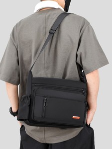Sac bandoulière homme personnalisé avec logo, tendance, en tissu PU haut de gamme, léger, imperméable et antivol, idéal pour l'été et le printemps - Product Image 4