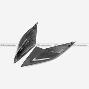 Cubierta de Ventilación Trasera de Fibra de Carbono Seca de Repuesto OEM de Alta Calidad, Juego de 2 Piezas para Modificación Exterior de Ferrari F8 - Product Image 2