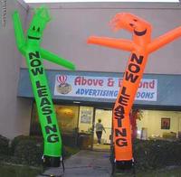 Promotion : Danseur gonflable publicitaire pour station-service, figurant un homme gonflable pour la publicité des pneus