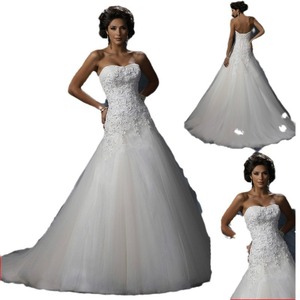 <b>White</b> Strapless Ball Gown Wedding Dress <b>Tulle</b> Natural Waistline Vintage Style Bridal Gown - Product Image 5