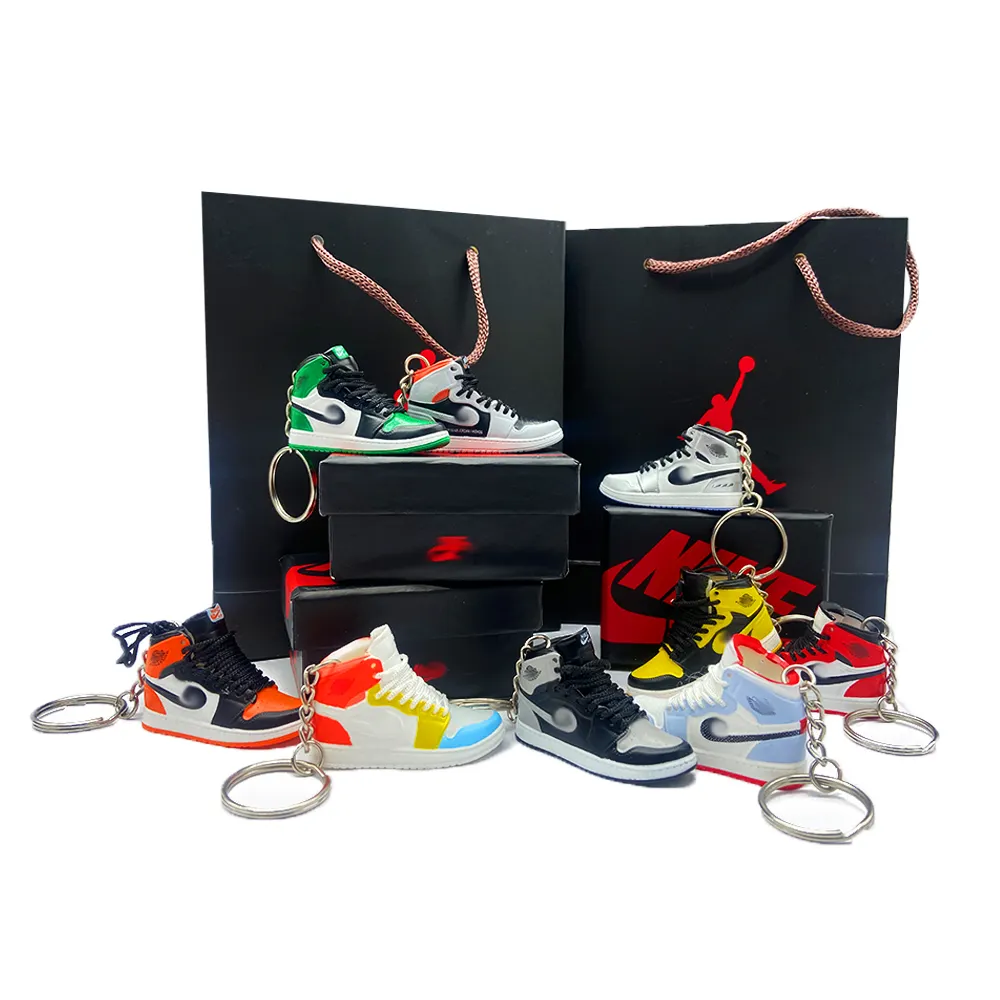 Wsnbwye Scarpa Großhandel SCHLUSSERKLEIDER MINIKLEIDER aus Kautschuk für Mini-Kirchenball 3D-PvC Kunststoff Edelstahl-Sneaker-Schlüsselanhänger