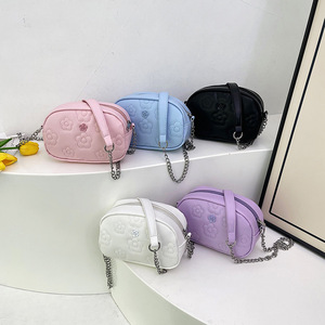 Borsa Mini per Fotocamera in PU con Fiori in Rilievo, Tracolla Regolabile in Metallo, Borsa a Tracolla Quotidiana per Donna, Custodia per Telefono e Trucchi, Logo Personalizzabile - Product Image 1