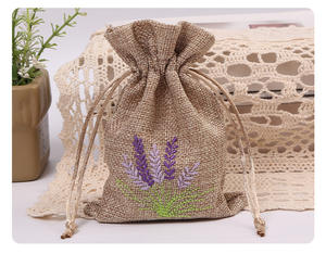Vente en gros <span class=keywords><strong>de</strong></span> petits sacs à cordon en <span class=keywords><strong>toile</strong></span> <span class=keywords><strong>de</strong></span> <span class=keywords><strong>jute</strong></span> avec motif <span class=keywords><strong>lavande</strong></span> 10*14CM - Product Image 6