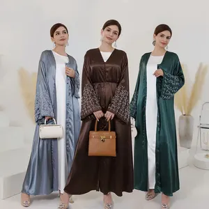 Wholesale 2024 Middle East Luxury Dubai Abaya Eid Ramadan Shiny Beads White Abaya Islamic Women Abaya Modest Dress