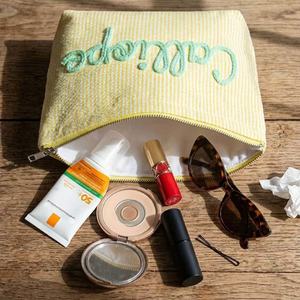 Trousse <span class=keywords><strong>de</strong></span> Maquillage Personnalisée en Seersucker avec Logo, Pochette Cosmétique Rayée Grande Capacité, Trousse <span class=keywords><strong>de</strong></span> Toilette <span class=keywords><strong>de</strong></span> Voyage, Sac à Nom Inscripion Gonflée - Product Image 6