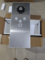 Nuevo Tanque de Combustible Auxiliar Rectangular de Aluminio de 68L (17 Galones) con Sensor de Nivel, Conexiones AN8, Deflectores Anti-Salpicaduras y Liberación Rápida