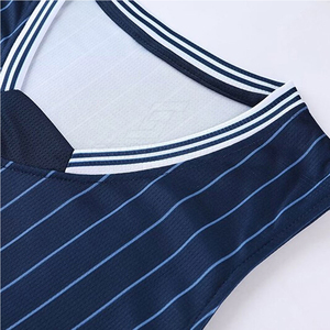 Uniforme de baloncesto personalizado para hombre OEM, ropa deportiva transpirable de secado rápido con logotipo personalizado, opciones de talla grande disponibles en conjuntos - Product Image 4