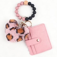 Porte-clés en cuir PU avec porte-cartes et fermoir mousqueton, motif cœur pompon en peluche et breloque boule de poils, avec portefeuille