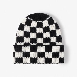Gorro de Punto Clásico de Moda para Invierno, Grueso, Unisex, con Puño, Diseño a Cuadros, Tejido de Crochet - Product Image 5
