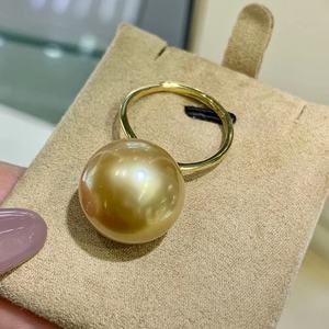Bague en argent pur 925 Fortune Gold, grande taille 12-13 mm, ronde, avec perle naturelle en or riche et profond, défauts mineurs, boîte cadeau - Product Image 1