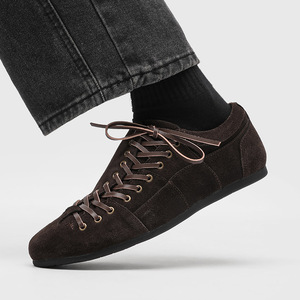 Chaussures de course rétro à lacets de style football, à bout rond, pour hommes, idéales pour une utilisation décontractée au printemps et en automne, chaussures de marche. - Product Image 1