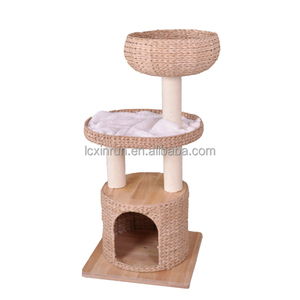 Tiragraffi Classico in Legno per Gatti con Design Floreale, Stile Villa con Altalene e Mensole a Parete - Imballaggio Ecologico in Cartone - Product Image 3