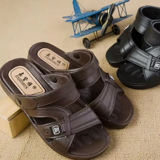 Chaussures d'été décontractées pour hommes sandales confortables en plastique pour activités de plein air sandales à semelle souple pour papa