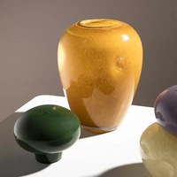 Vase en verre moderne RYLAVA de couleur bonbon avec couvercle, simple et créatif, pour l'arrangement floral à la maison, accessoire de cave à vin doux