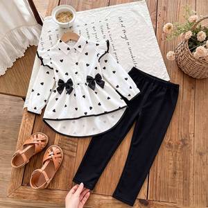 Conjunto de Dos Piezas para Niña, Primavera-Otoño 2026, Camisa Irregular con Estampado de Corazón y Leggings, Moda Infantil - Product Image 1