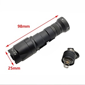 Linterna Táctica LED <span class=keywords><strong>de</strong></span> Alta Potencia M300A <span class=keywords><strong>de</strong></span> Aleación <span class=keywords><strong>de</strong></span> Aluminio, Alcance <span class=keywords><strong>de</strong></span> 200M, Luz Diurna <span class=keywords><strong>de</strong></span> 6000K, Haz <span class=keywords><strong>de</strong></span> Luz Concentrado, para Camping, Caza y Actividades al Aire Libre - Product Image 3