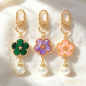 Elegant White Enamel Clover Pearl Keychain Gold Swivel Snap Hook Luxury Style Handbag Charm Fashion <b>Key</b> Decor For Ladies Gift - Product Image 6