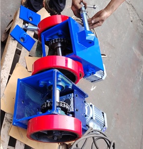 <span class=keywords><strong>5T</strong></span> 10T 15T Behälter rollen mit elektrischer Fernbedienung Enthält <span class=keywords><strong>2</strong></span> elektrische Rollen und <span class=keywords><strong>2</strong></span> Rollen - Product Image 3