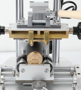 Machine de marquage à chaud personnalisable pour motifs sur feuille d'aluminium, pour le cuir, le bois, les portefeuilles, les étiquettes de bagages, avec moteur 220V, garantie 1 an - Product Image 6