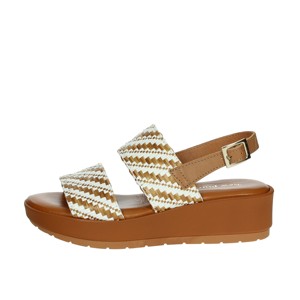 Sandali con tacco aperto a punta estiva da 91 M con soletta in gomma resistente e soletta in PU con comodo zeppa in pelle - Product Image 1