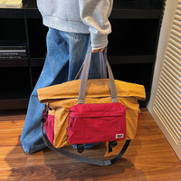 Sac à dos unisexe en polyester respirant avec panneaux contrastants, séparation sec-humide, 20-35L, idéal pour les voyages décontractés transfrontaliers