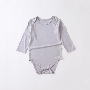 Combinaison à manches longues pour nouveau-né avec boutons pression, en bambou biologique doux et uni, barboteuse pour bébé, combinaison pour bébé garçon - Product Image 5