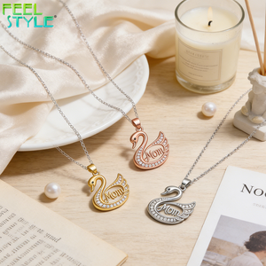 Collier Cygne pour Maman en Laiton Plaqué Or 18K avec Pendentif Animal Élégant en Zircon, Style Hip Hop, Design Tendance, Fête des Mères - Product Image 2