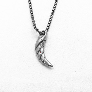 Yunnique – collier avec pendentif en acier inoxydable, bijoux à la mode unisexes, design en forme de lune pour hommes et femmes - Product Image 5