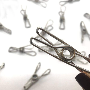 Stock En Acier Inoxydable pince <span class=keywords><strong>à</strong></span> <span class=keywords><strong>Linge</strong></span> <span class=keywords><strong>Linge</strong></span> Coupe-Vent Pince Suspendue Clips Broches - Product Image 6
