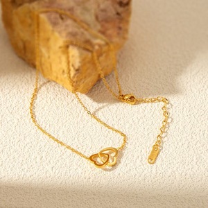 Collar de Joyería de Lujo Ligero N9 Fashion INS, Collar de Acero de Titanio 18K con Doble Anillo en Forma de Corazón, Collar de Amor para Parejas, Regalo al por Mayor - Product Image 5