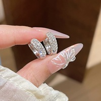 Boucles d'oreilles créoles en laiton plaqué argent avec zircon scintillant, petites et délicates, pour femme, idéales au quotidien
