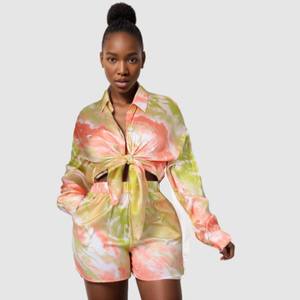 Conjunto de 2 Piezas de Moda Africana: Camisa Irregular con Estampado Tie Dye y Pantalones Cortos con Cintura Elástica - Product Image 3