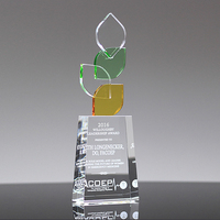 Vase trophée rectangulaire classique en cristal avec texte gravé pour récompenses d'entreprise et commémorations