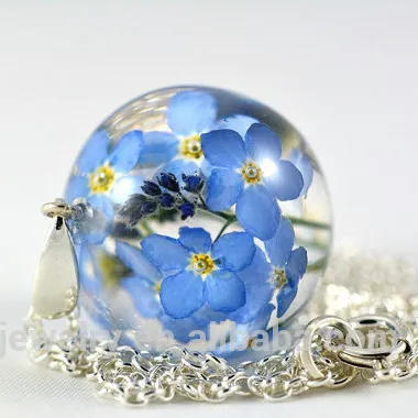 Femmes cristal Clair Résine orbe botanique pressé vraie fleur bleu myosotis sylvatica myosotis boule pendentif collier bijoux