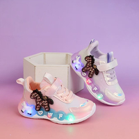 Chaussons pour enfants antidérapants, résistants à l'usure, avec amorti et éclairage, vente en gros à bas prix, par paire, nouvelles chaussures de sport décontractées pour princesses