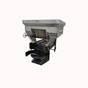 Esparcidor de fertilizante de cadena de un solo disco Esparcidor orgánico de acero inoxidable de gran capacidad de 1 metro cúbico Baja tasa de fallas - Product Image 4