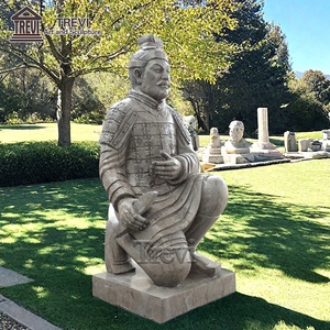 Statue de <span class=keywords><strong>guerriers</strong></span> de terracotta <span class=keywords><strong>chinois</strong></span> traditionnels grandeur nature en marbre naturel pour jardin extérieur - Vente en gros - Product Image 6