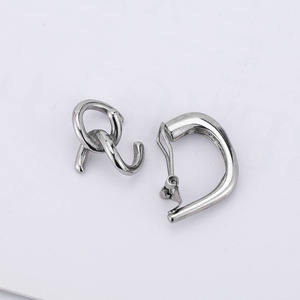 ต่างหูแบบหนีบเหล็กไทเทเนียมทรงเรขาคณิตสำหรับทุกเพศสไตล์เกาหลีแฟชั่นคลิปหนีบหูฤดูร้อนปี 2022 - Product Image 3