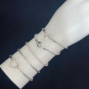 Bracelet à breloques Pan original tendance 2025 pour fille, enfant, femme, homme, avec chaîne serpent basique et perles DIY, cadeau de fête et de remise de diplôme - Product Image 2